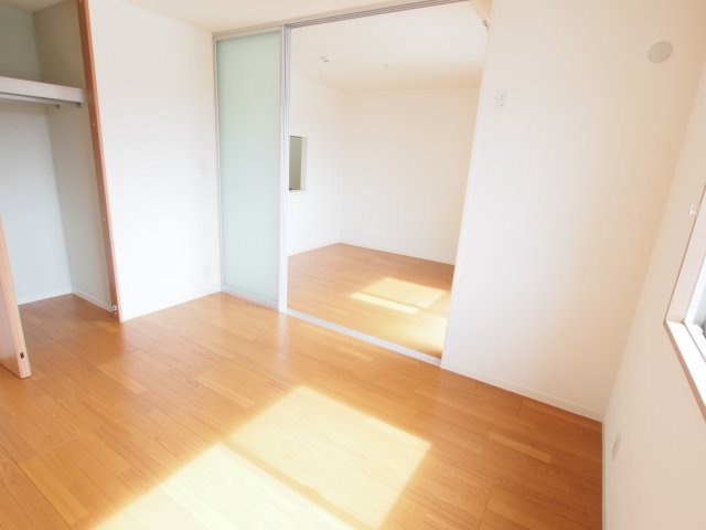 ＳＥＲＡＰＨ　ＣＯＵＲＴの居間・リビング