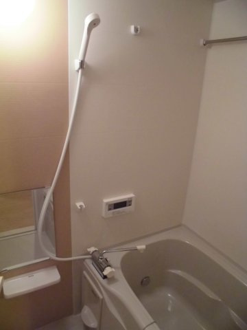 ピア旭町の浴室