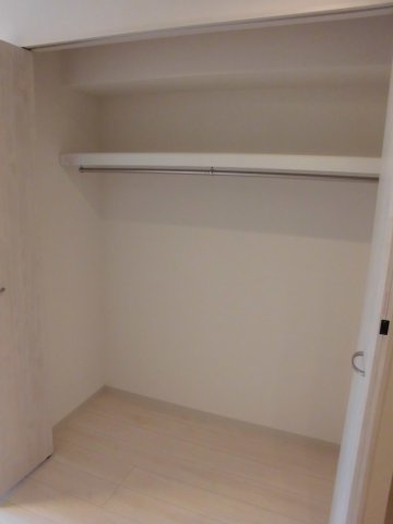 新潟市中央区旭町通１番町の賃貸マンションの収納