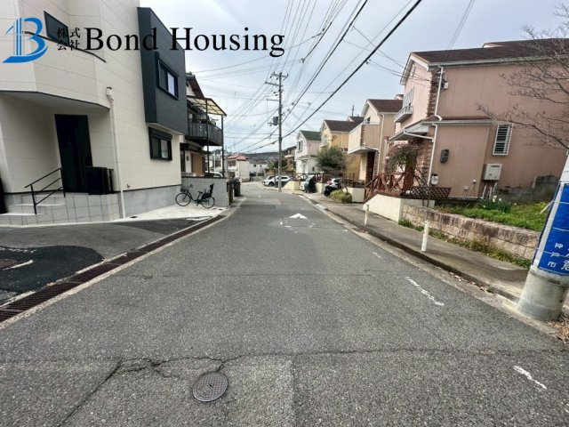 角地につき陽当り・通風良好　垂水区西脇1丁目　限定1棟の前面道路含む現地写真