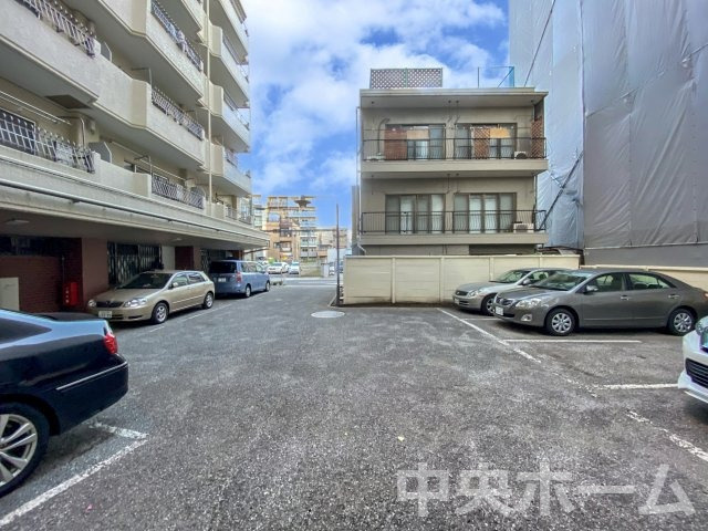 菊川グリーンハイツの駐車場|敷地内駐車場。空き状況や費用などの詳細は担当スタッフまでお問い合わせください。