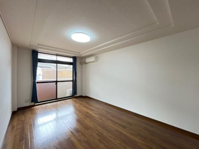 【内装】 | クラージュ | 洋室