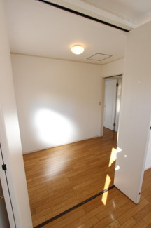 【収納】 | 鎌ヶ谷市軽井沢戸建 | ウォークインクローゼットは廊下からも出入り可能！