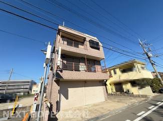 【外観】 | お待たせしました！店舗付き住宅・二世帯住宅です♪シャッター付き車庫も有り！！ぜひ現地をご覧ください！！お問い合わせはネクストホープ不動産まで(^^)