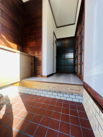 千鳥が丘2丁目戸建の玄関