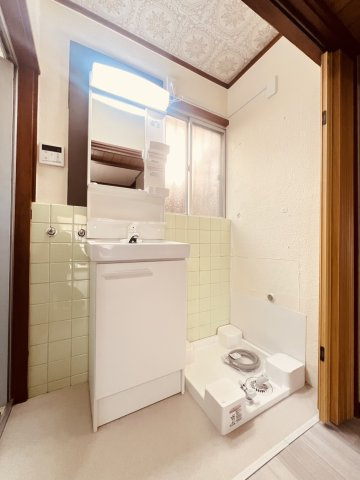 千鳥が丘2丁目戸建の洗面所