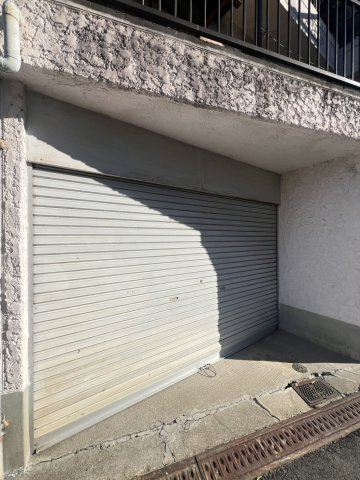千鳥が丘2丁目戸建の駐車場