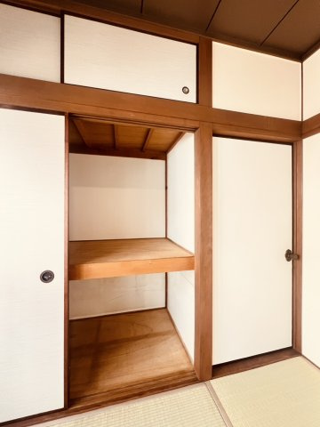 千鳥が丘2丁目戸建の収納
