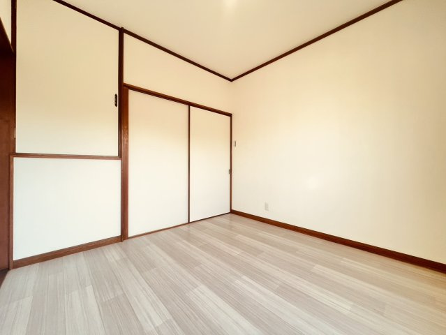 千鳥が丘2丁目戸建の洋室