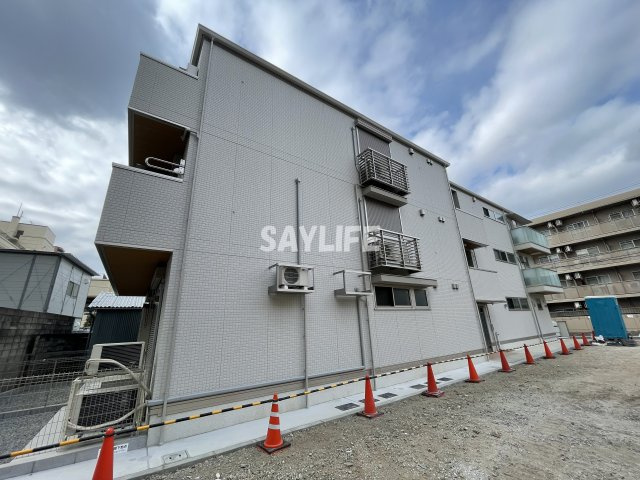 スプランデュール高井田の外観