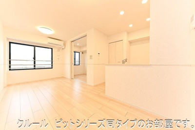 【居間・リビング】 | サンシャイン１ | こちらのリビングで趣味の時間をお楽しみください