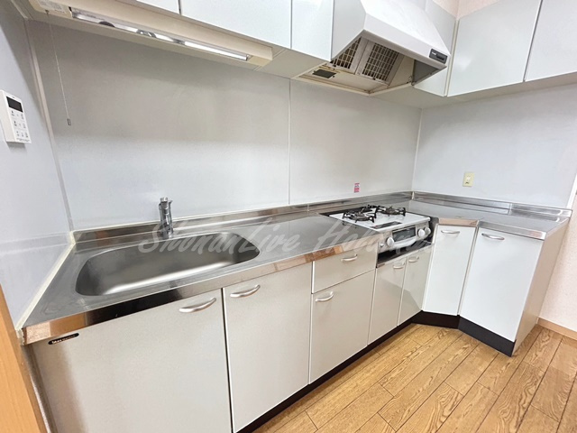 藤沢市鵠沼海岸７丁目の賃貸マンションのキッチン