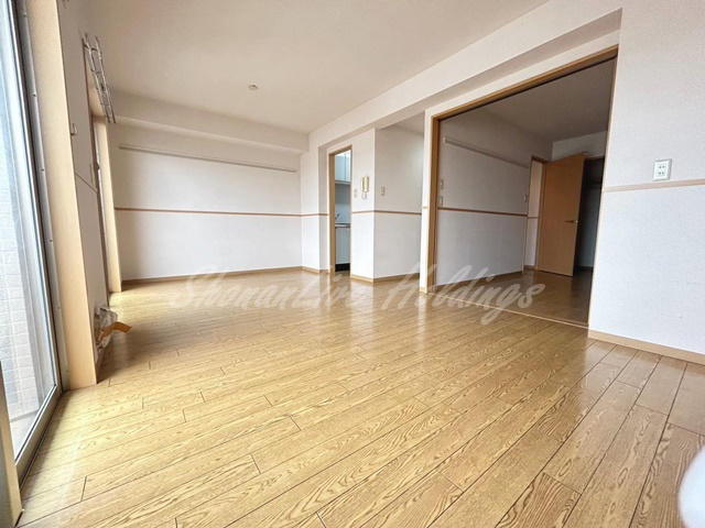 藤沢市鵠沼海岸７丁目の賃貸マンションの居間・リビング