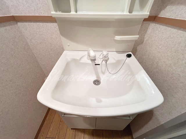 藤沢市鵠沼海岸７丁目の賃貸マンションの洗面所