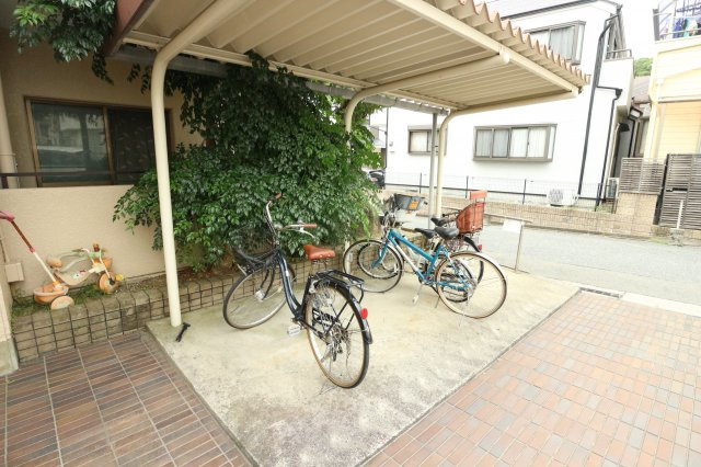 西脇ハイランドハイツ白鳳のエントランス