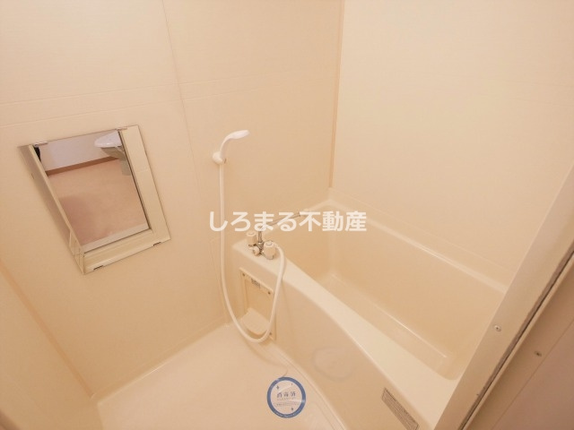 レジデア西本町の浴室