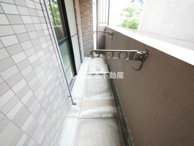 レジデア西本町のバルコニー