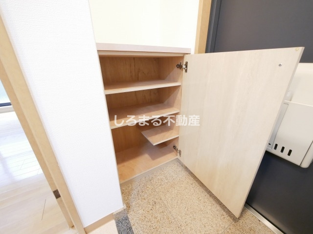 レジデア西本町の収納