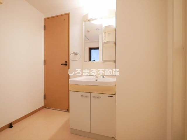 レジデア西本町の洗面所