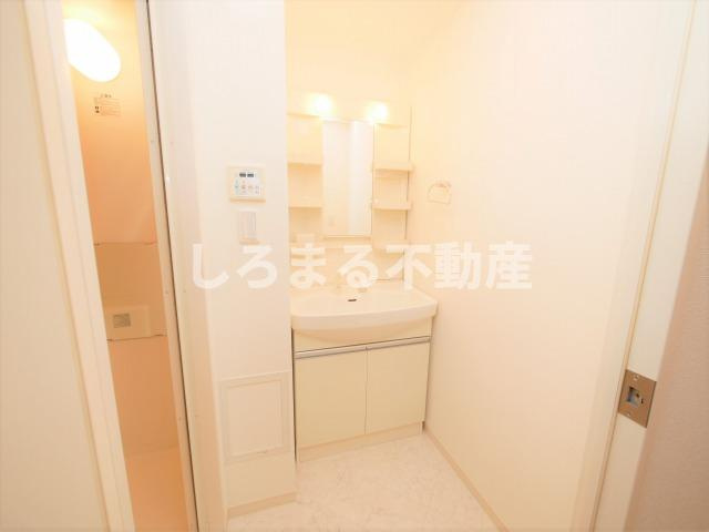 ルクレ阿波座レジデンスの洗面所