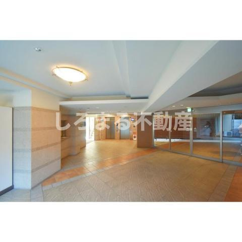 ルクレ阿波座レジデンスのロビー