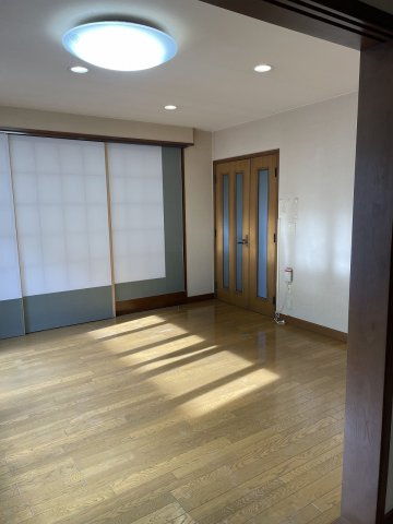 中古住宅　日野南8丁目の居間・リビング