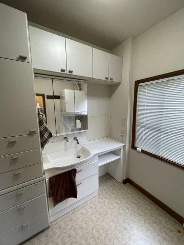 中古住宅　日野南8丁目の洗面所