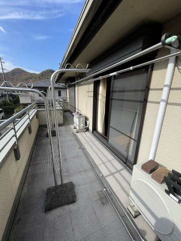 中古住宅　日野南8丁目のバルコニー