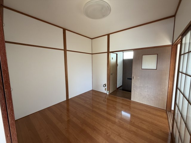 玉名郡長洲町大字宮野のテラスの洋室