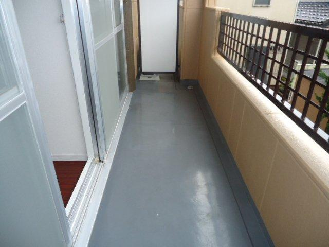 メゾン城土A棟（北）・B棟（南）のバルコニー|ベランダ（イメージ）