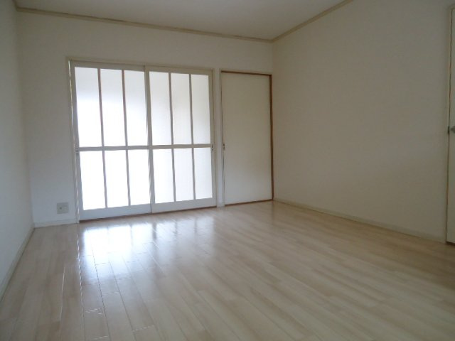 メゾン城土A棟（北）・B棟（南）の居間・リビング|リビング（イメージ）