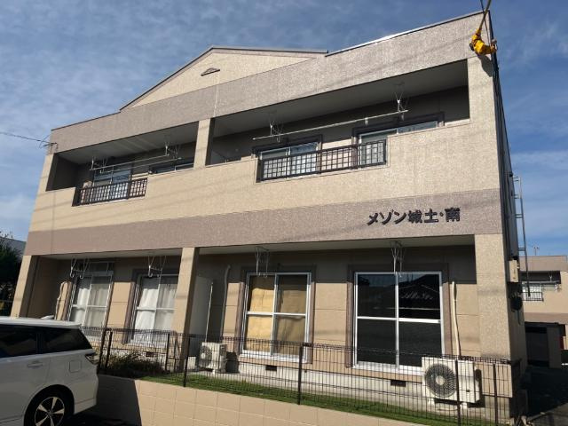 メゾン城土A棟（北）・B棟（南）