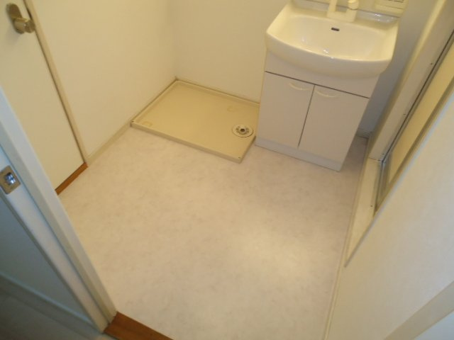 メゾン城土A棟（北）・B棟（南）のその他|脱衣所（イメージ）