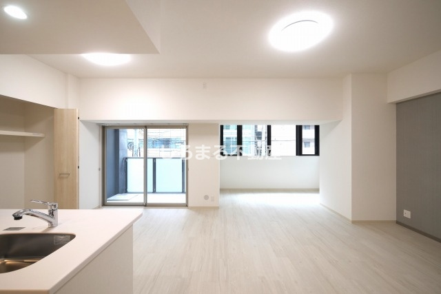 シークレフ北浜の居間・リビング