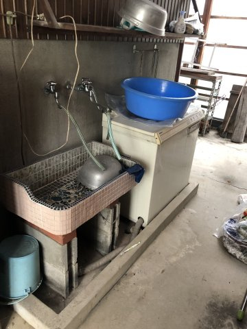 中古住宅　江吉良町の前面道路含む現地写真