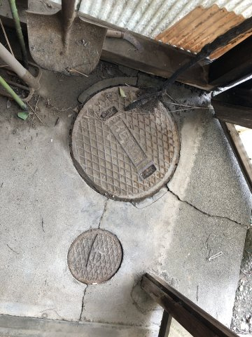 中古住宅　江吉良町の駐車場