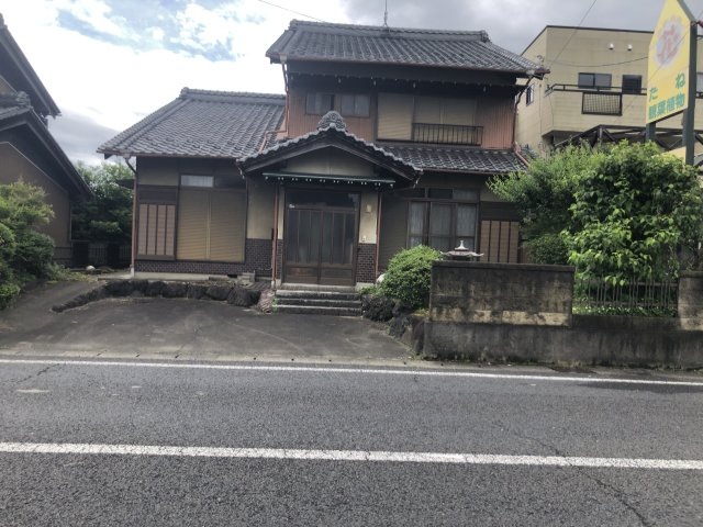 中古住宅　江吉良町の駐車場