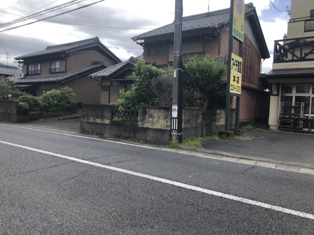 中古住宅　江吉良町の前面道路含む現地写真