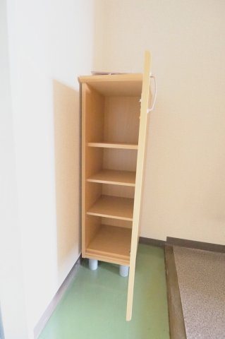 コーポ溝手の玄関