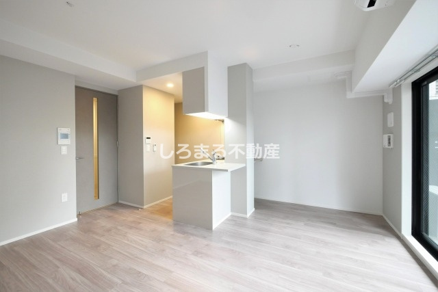 レジュールアッシュ谷町四丁目グランクラスの居間・リビング