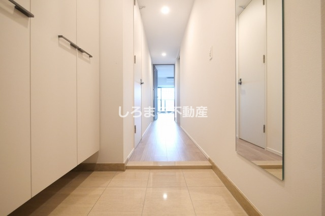 レジュールアッシュ谷町四丁目グランクラスの玄関