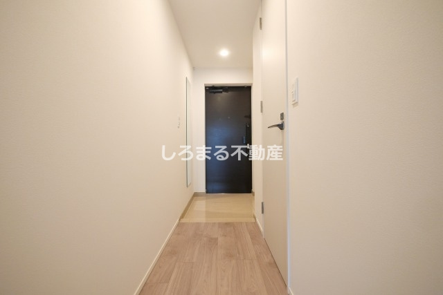 レジュールアッシュ谷町四丁目グランクラスの玄関