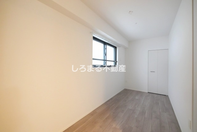 レジュールアッシュ谷町四丁目グランクラスの洋室