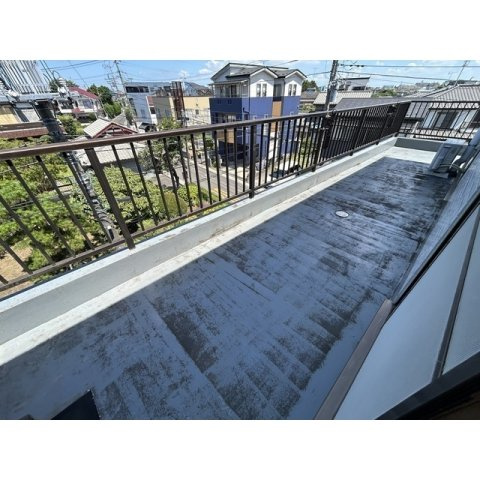 リエス大宮三橋のバルコニー|暖かな日差しのふりそそぐバルコニー