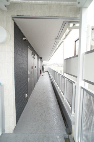 リブリ・ツヴァイテンスのその他|廊下