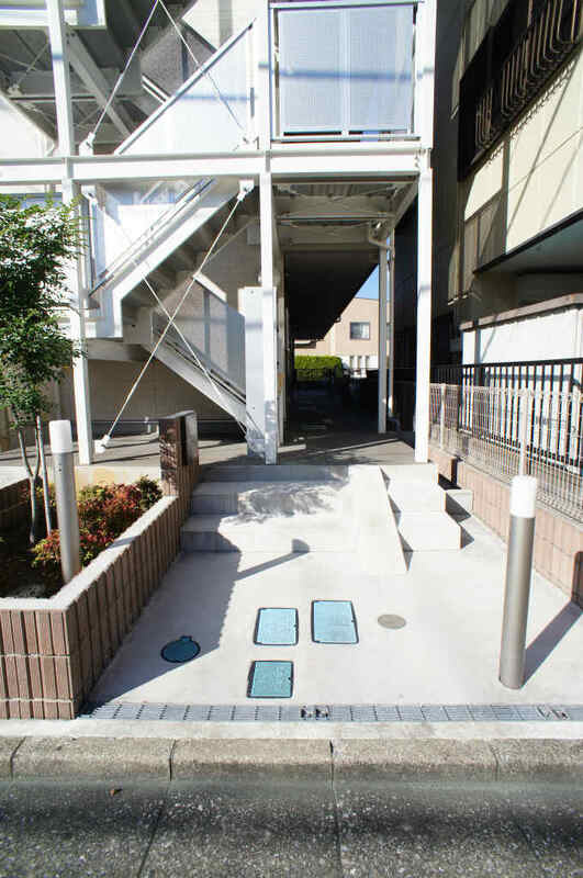 リブリ・ツヴァイテンスのエントランス|ゆとりのあるエントランスです