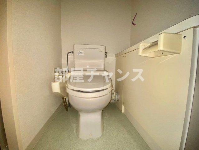 アル・ドゥ・6のトイレ