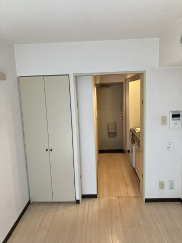 ジョイフル浦和の居間・リビング|こちらのリビングで趣味の時間をお楽しみください