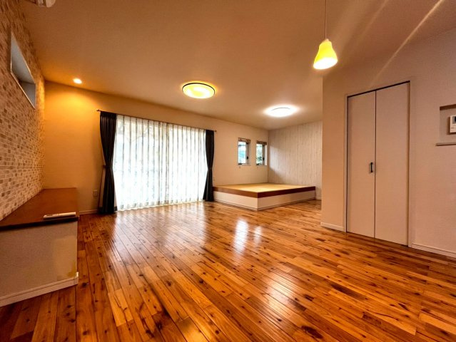 熊本市南区良町一丁目 戸建ての居間・リビング|ゆったりとした居間です