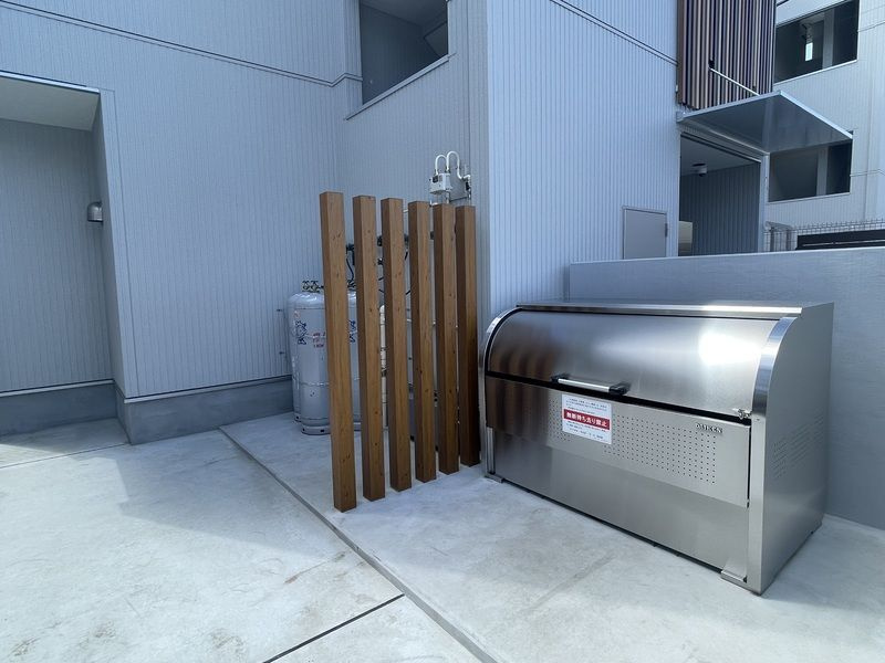 プロスペリタ大宮Sのエントランス